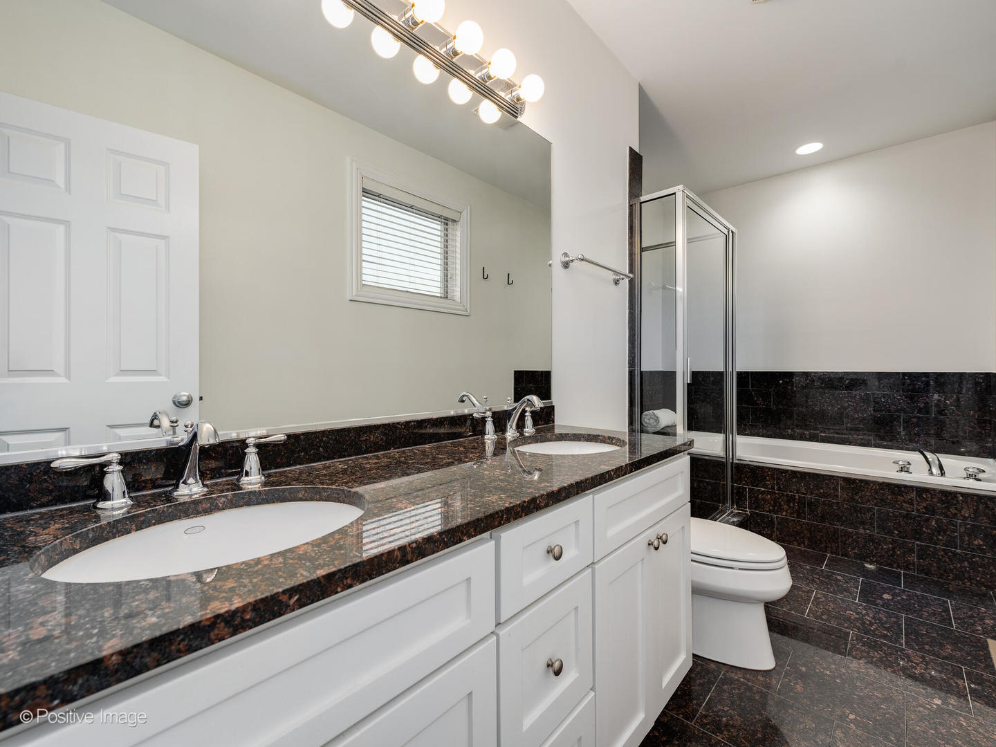1306 N Greenview Avenue Unit: 3