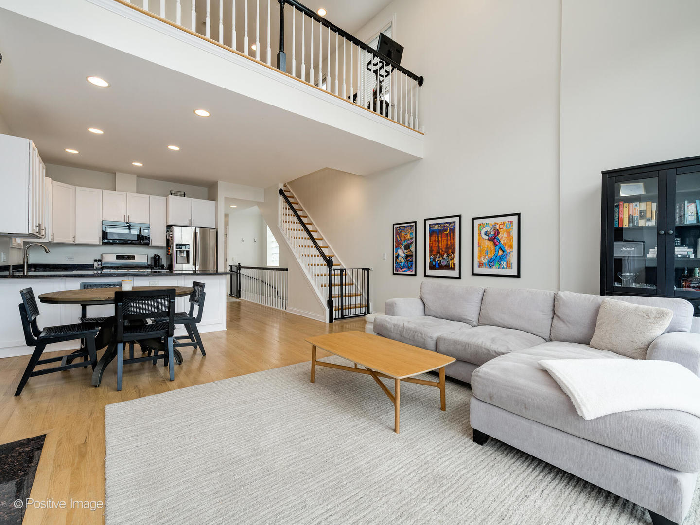 1306 N Greenview Avenue Unit: 3