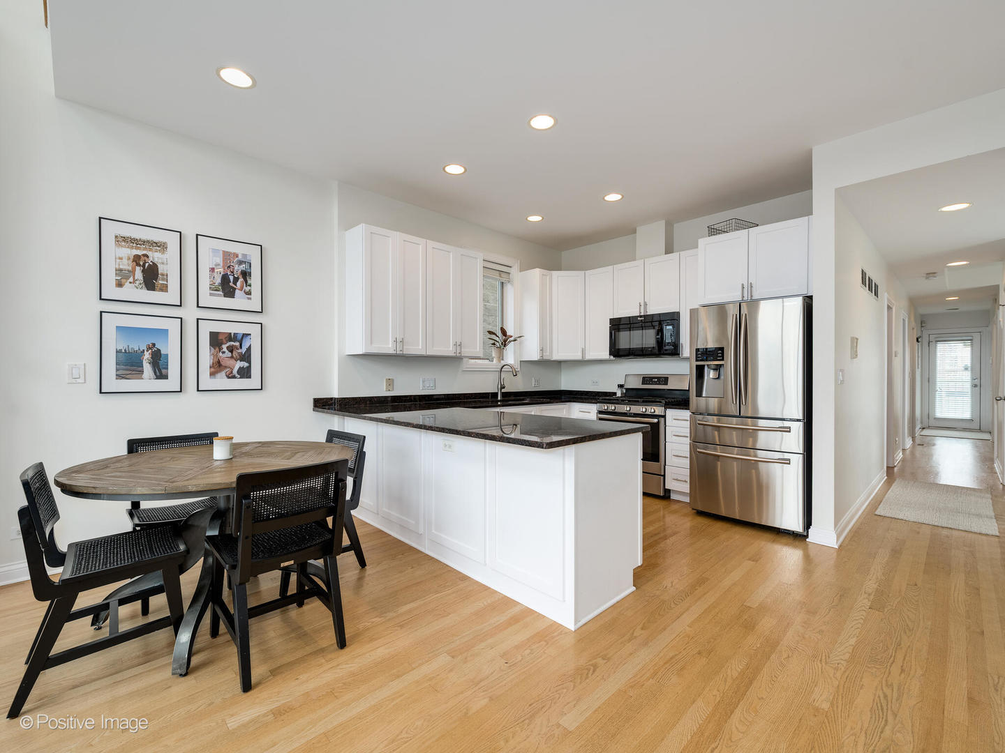 1306 N Greenview Avenue Unit: 3