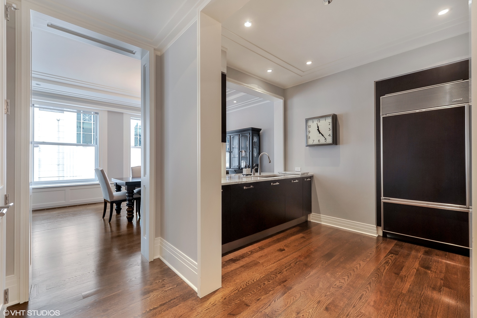 159 E Walton Place Unit: 7G