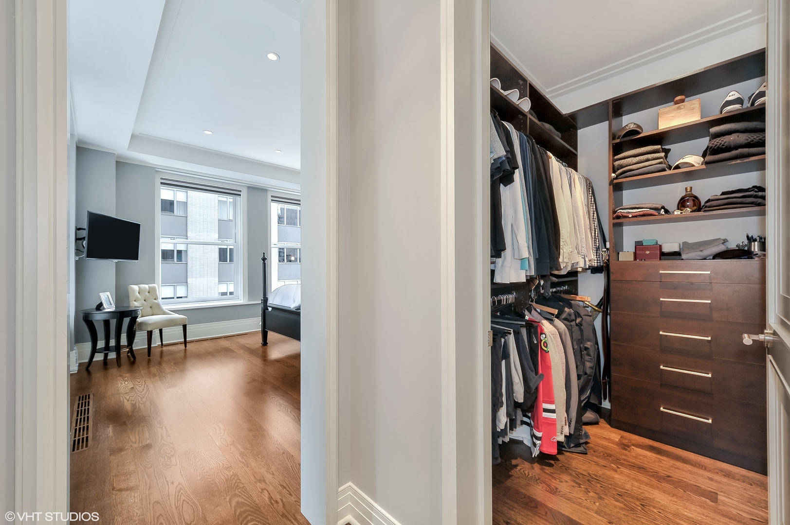 159 E Walton Place Unit: 7G