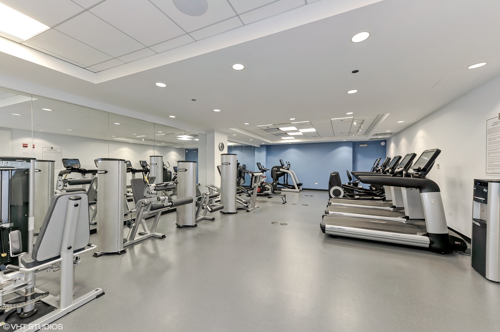 159 E Walton Place Unit: 7G