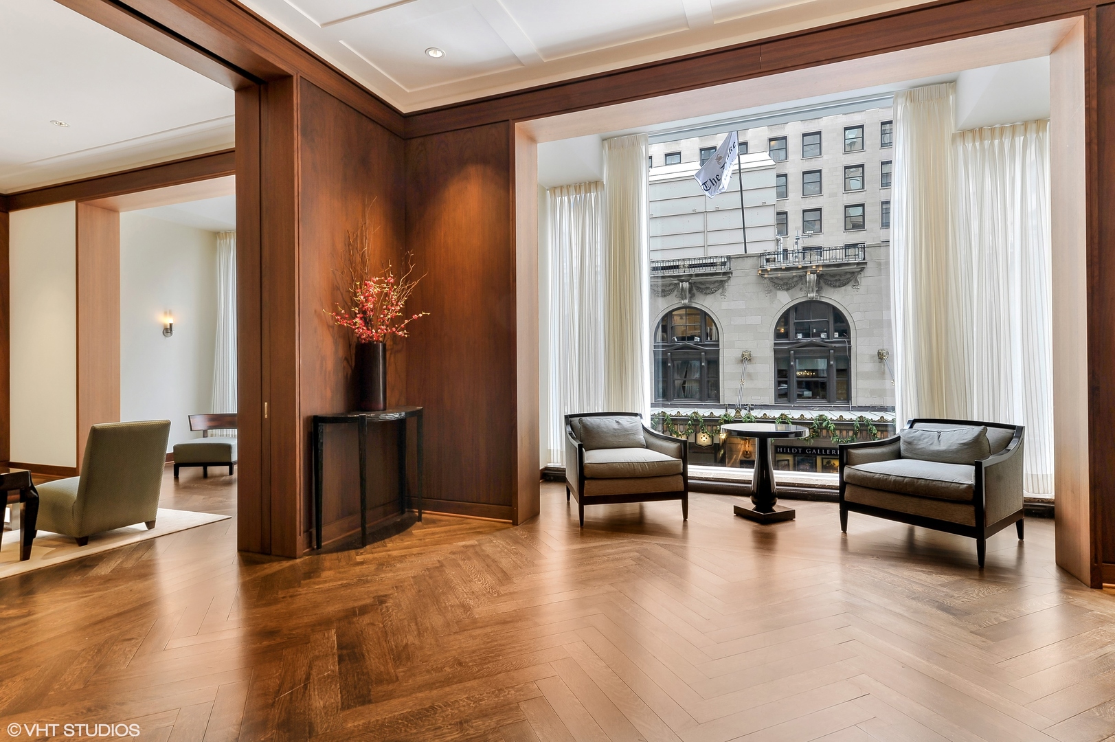 159 E Walton Place Unit: 7G