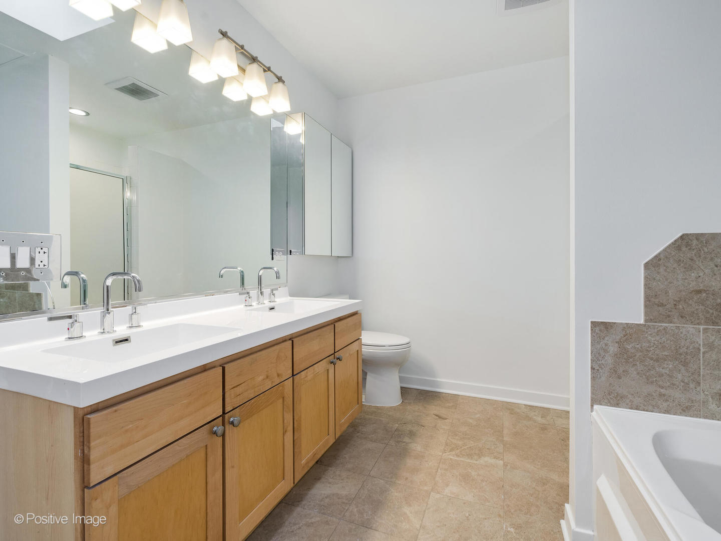 1616 W Montrose Avenue Unit: 3K