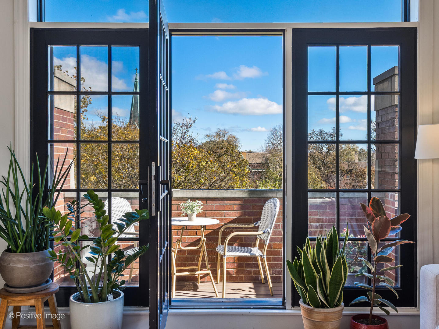 2068 N HUMBOLDT Boulevard Unit: 3