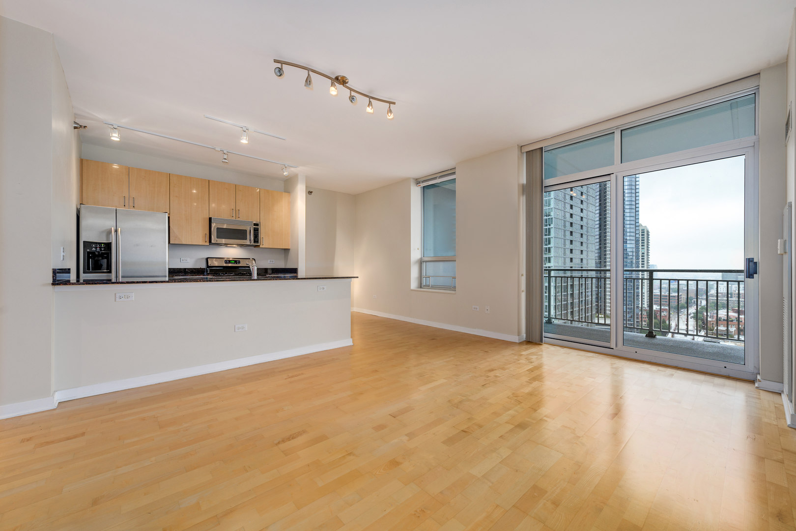 330 W GRAND Avenue Unit: 1903
