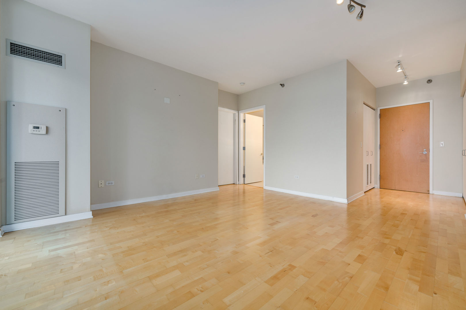 330 W GRAND Avenue Unit: 1903