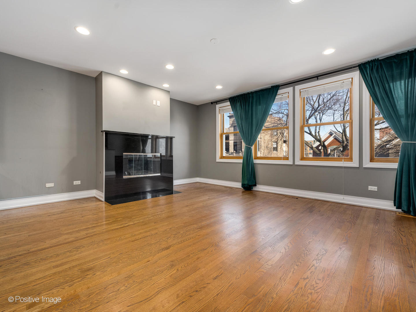 1136 N Mozart Street Unit: 2