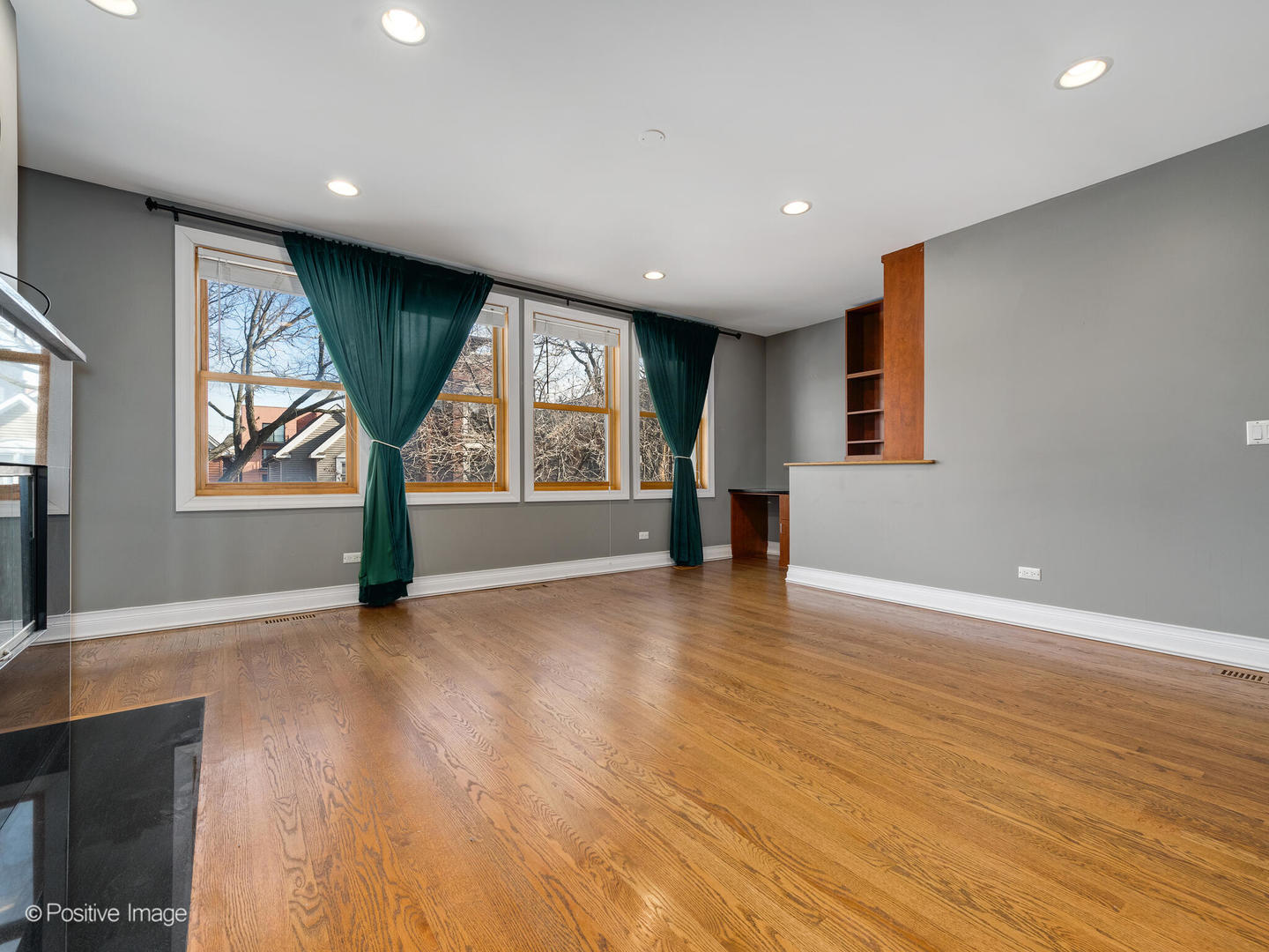 1136 N Mozart Street Unit: 2