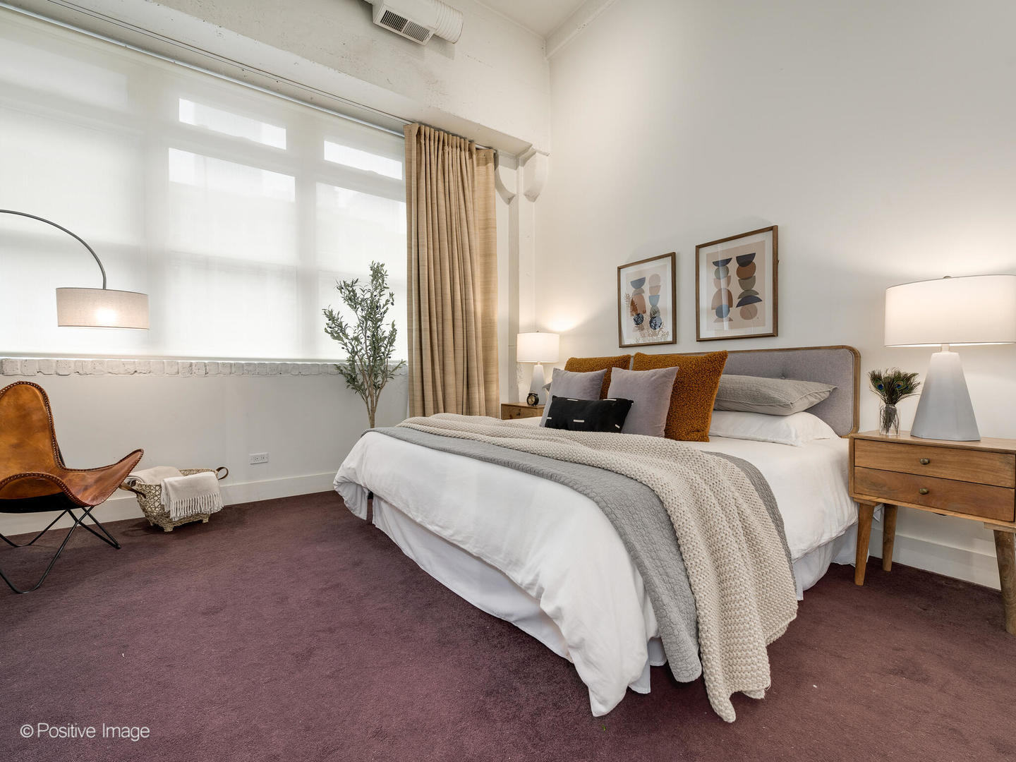360 W ILLINOIS Street Unit: 1D