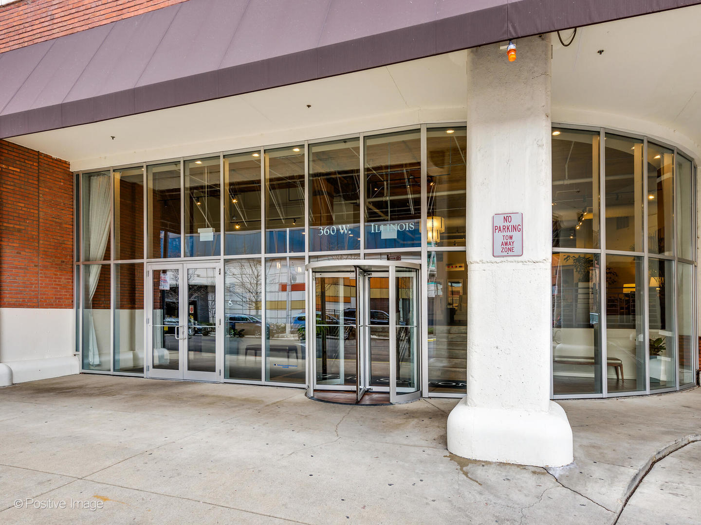 360 W ILLINOIS Street Unit: 1D