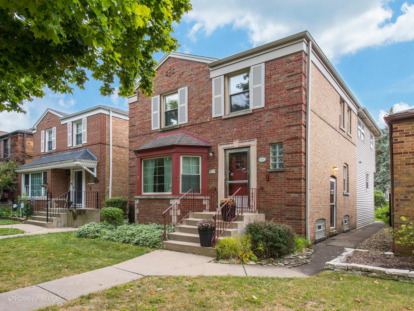 2619 W 106th Place