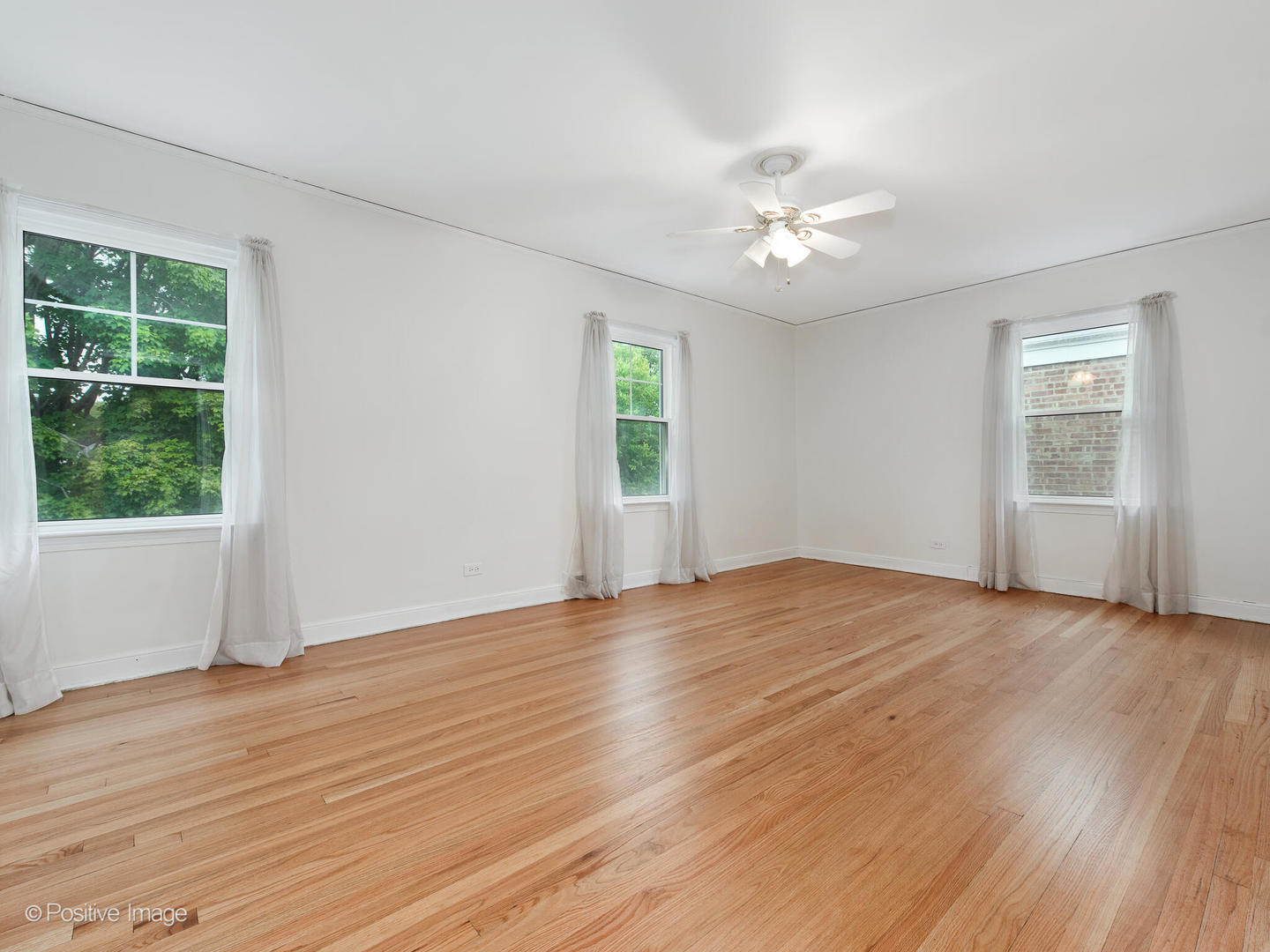 2619 W 106th Place