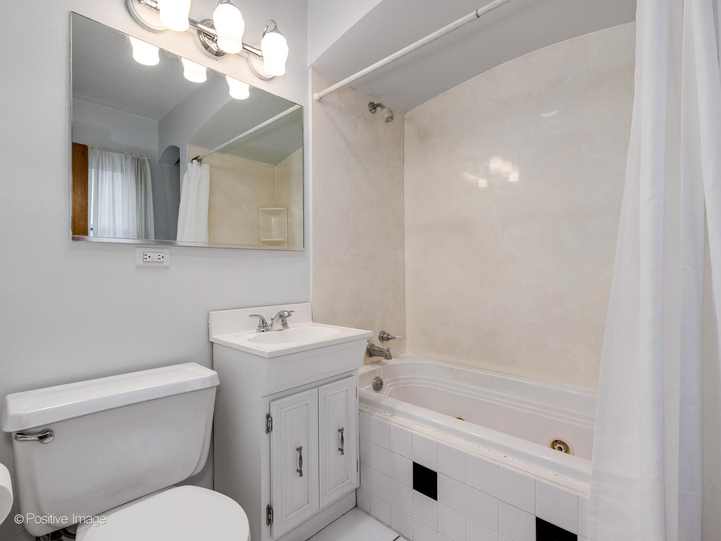 2619 W 106th Place