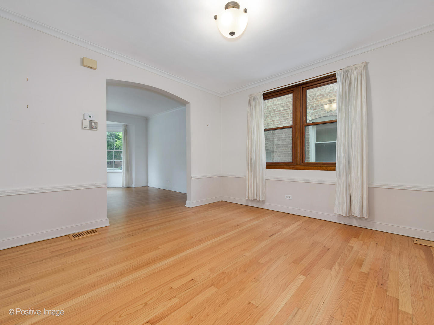 2619 W 106th Place