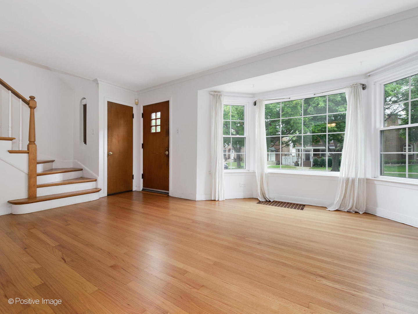 2619 W 106th Place