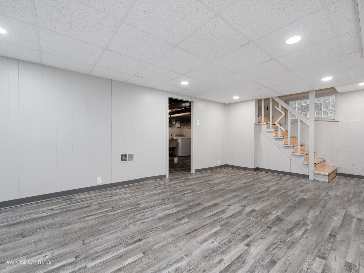 2619 W 106th Place