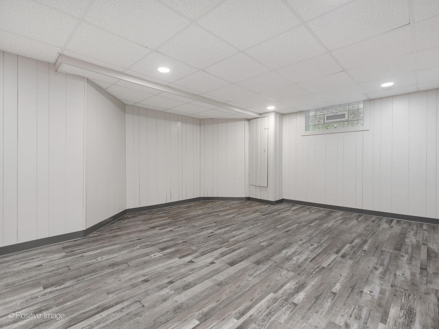2619 W 106th Place
