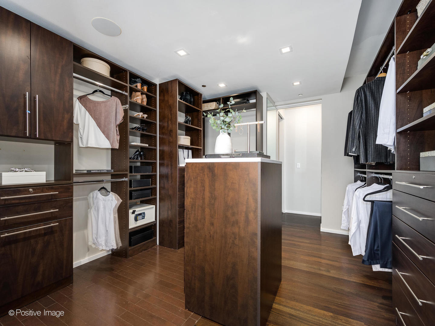 550 N St Clair Street N Unit: 2402