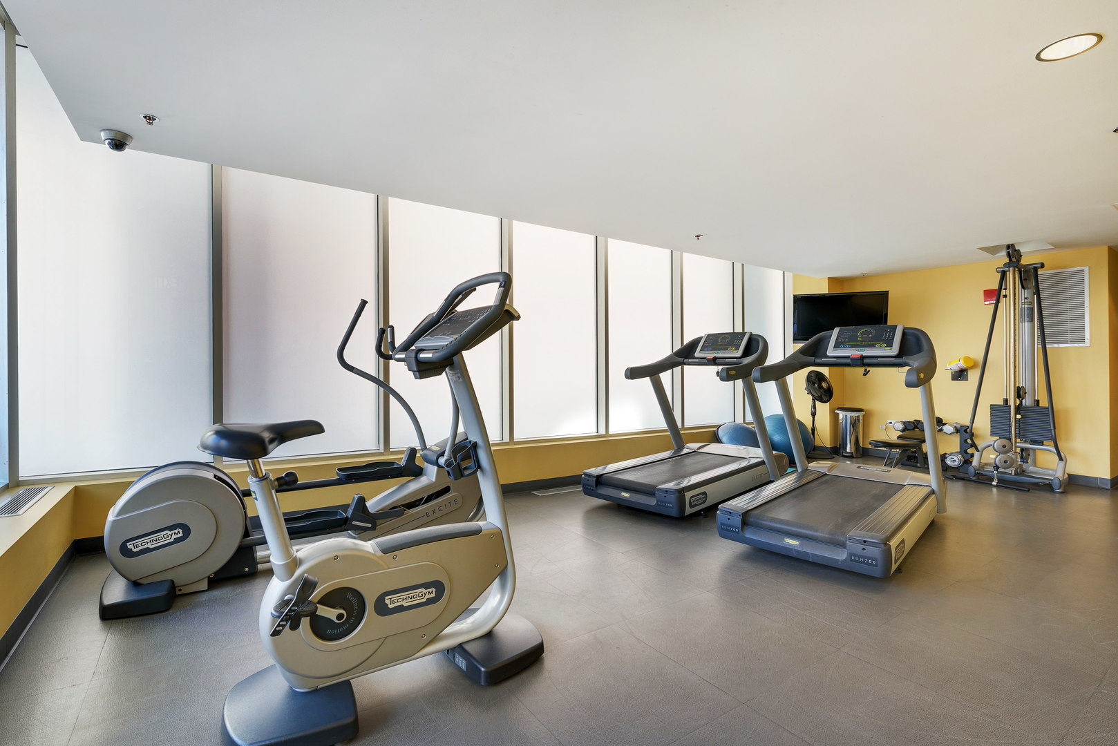 550 N St Clair Street N Unit: 2402