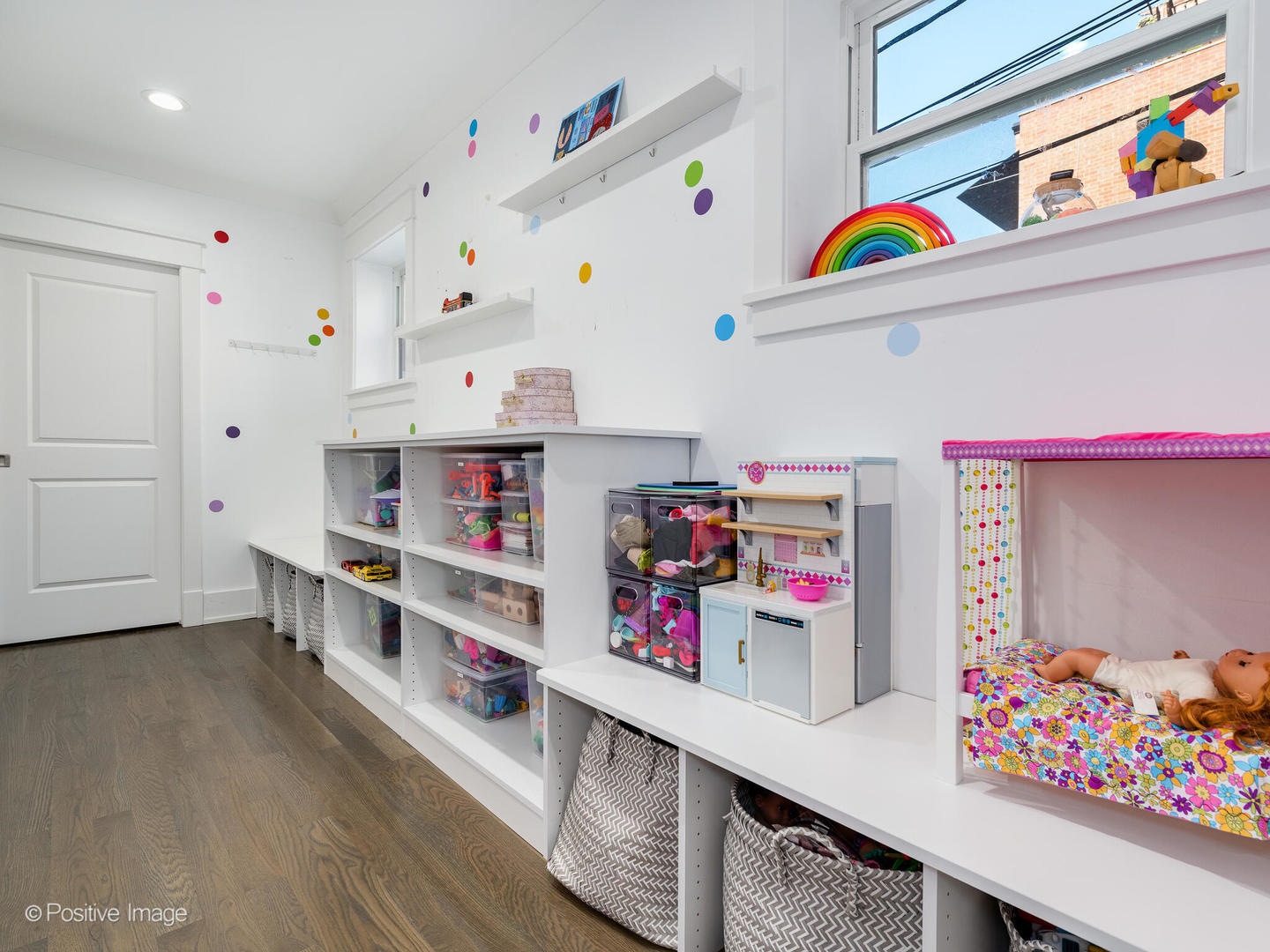 2315 W ROSCOE Street Unit: 1