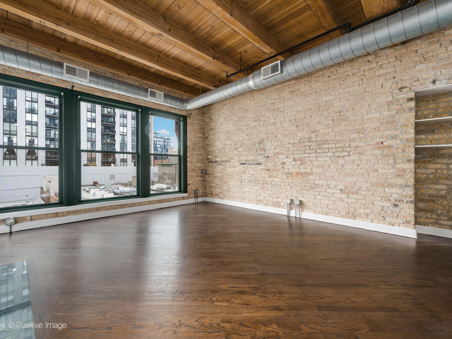 411 W Ontario Street Unit: 609