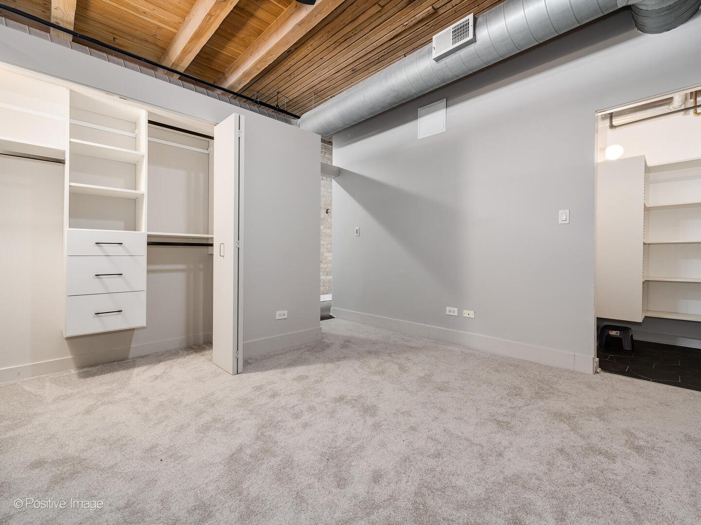 411 W Ontario Street Unit: 609