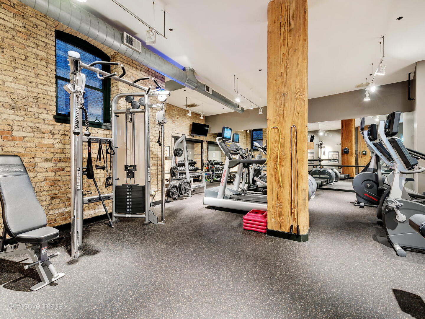 411 W Ontario Street Unit: 609
