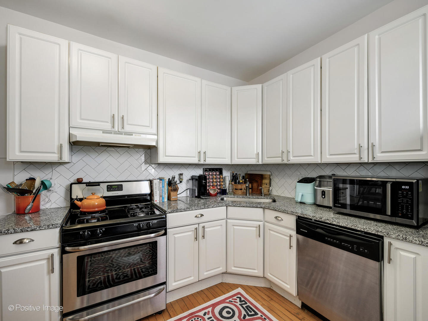 3837 N Wilton Avenue Unit: 3