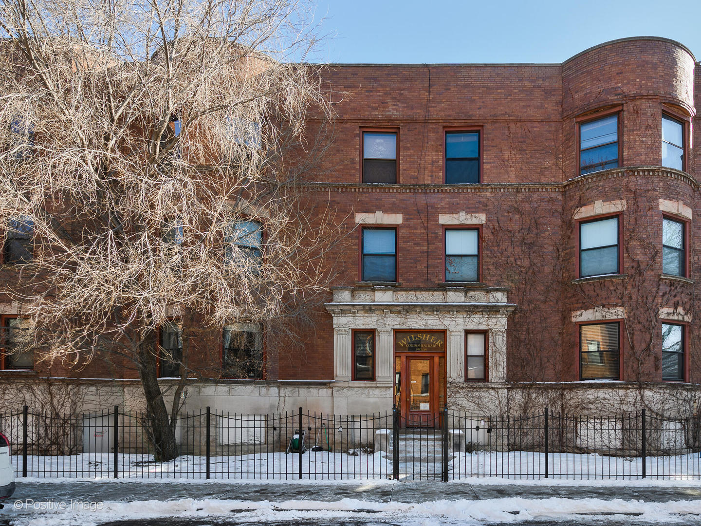 3837 N Wilton Avenue Unit: 3