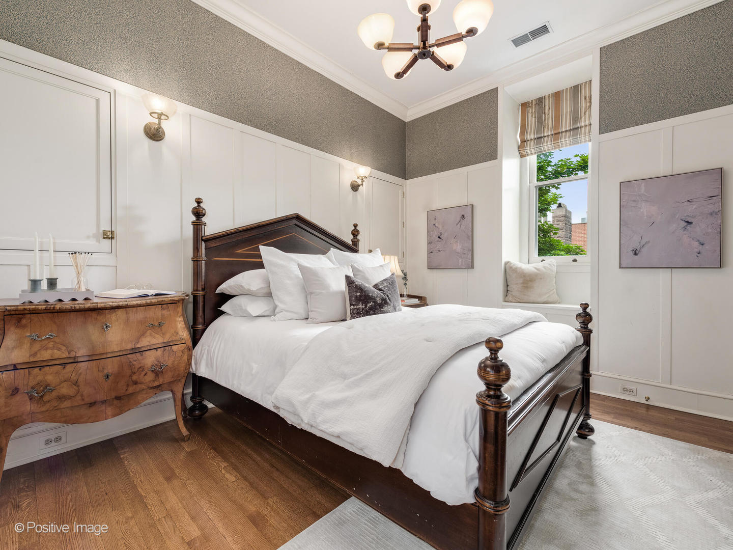 1454 N Dearborn Street