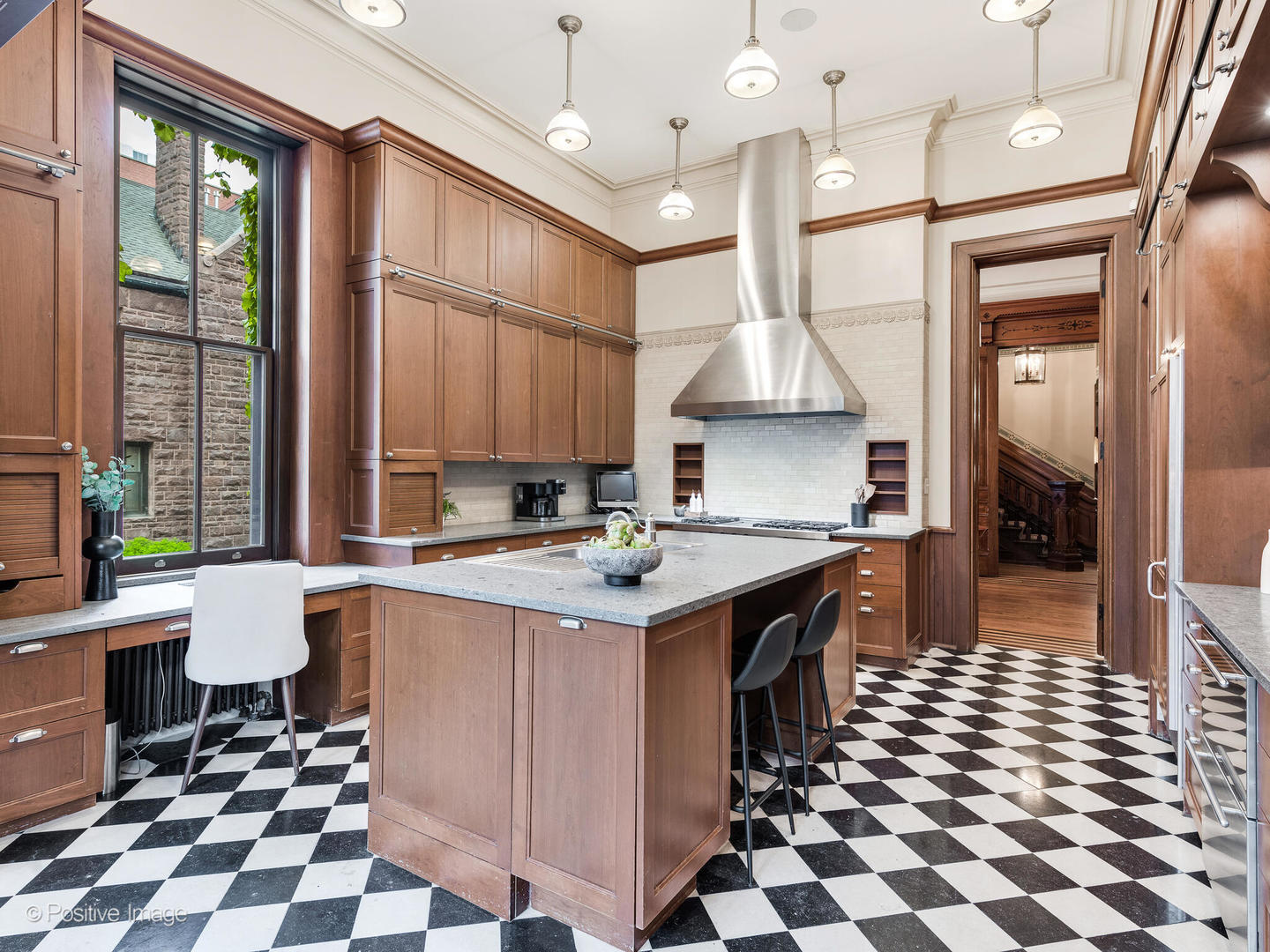 1454 N Dearborn Street