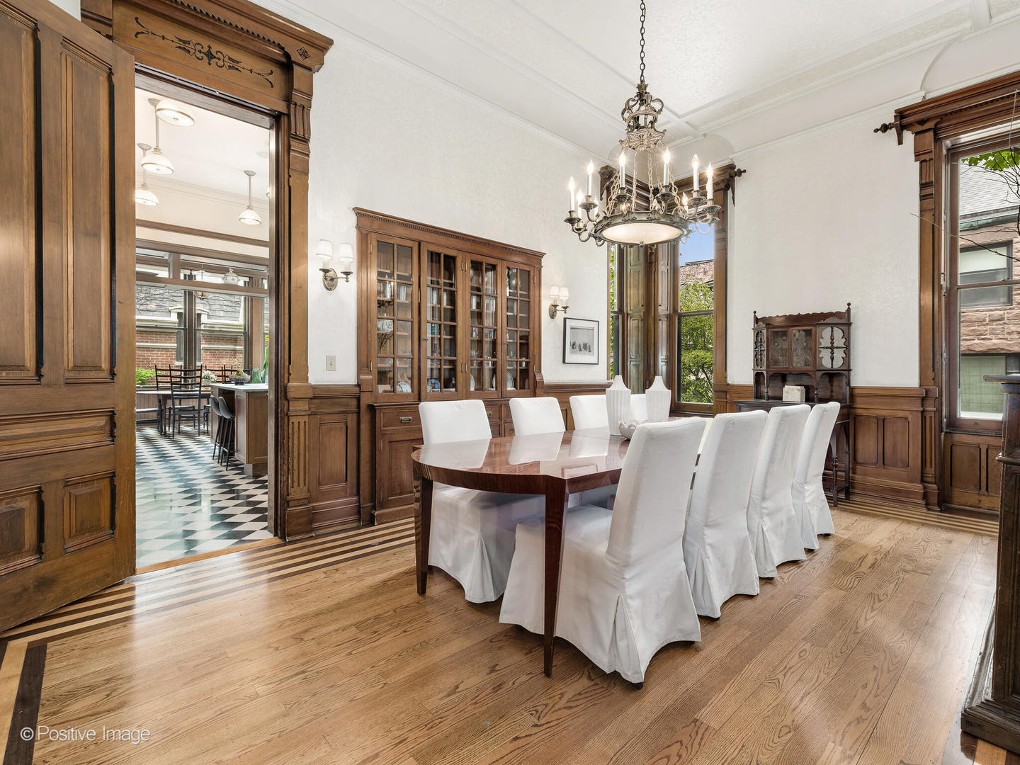 1454 N Dearborn Street