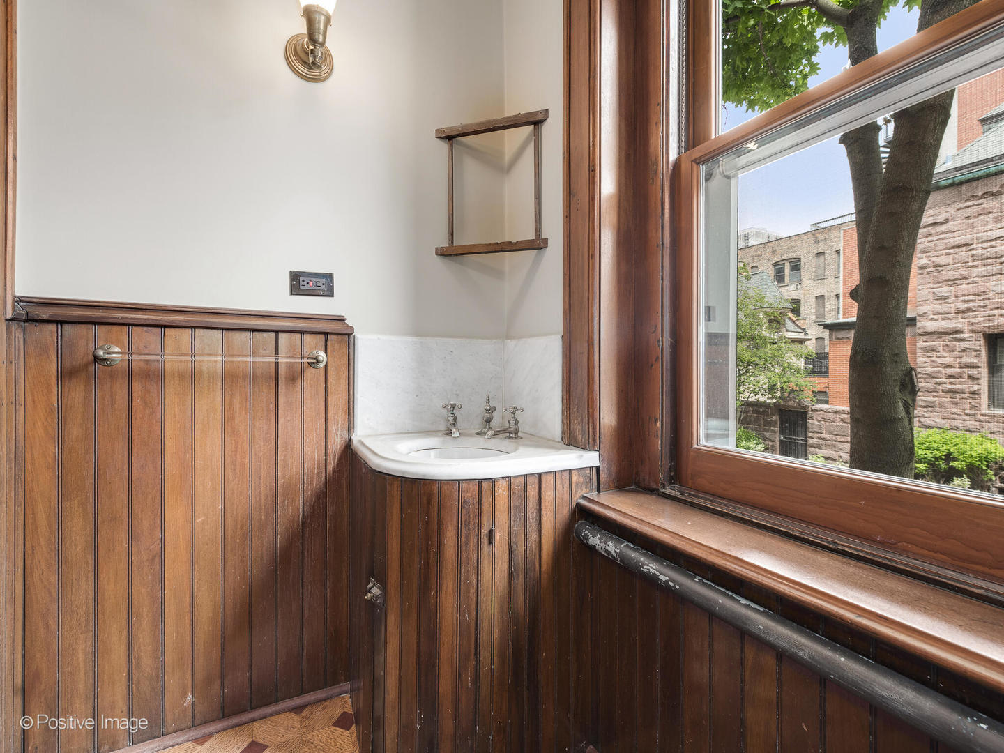 1454 N Dearborn Street