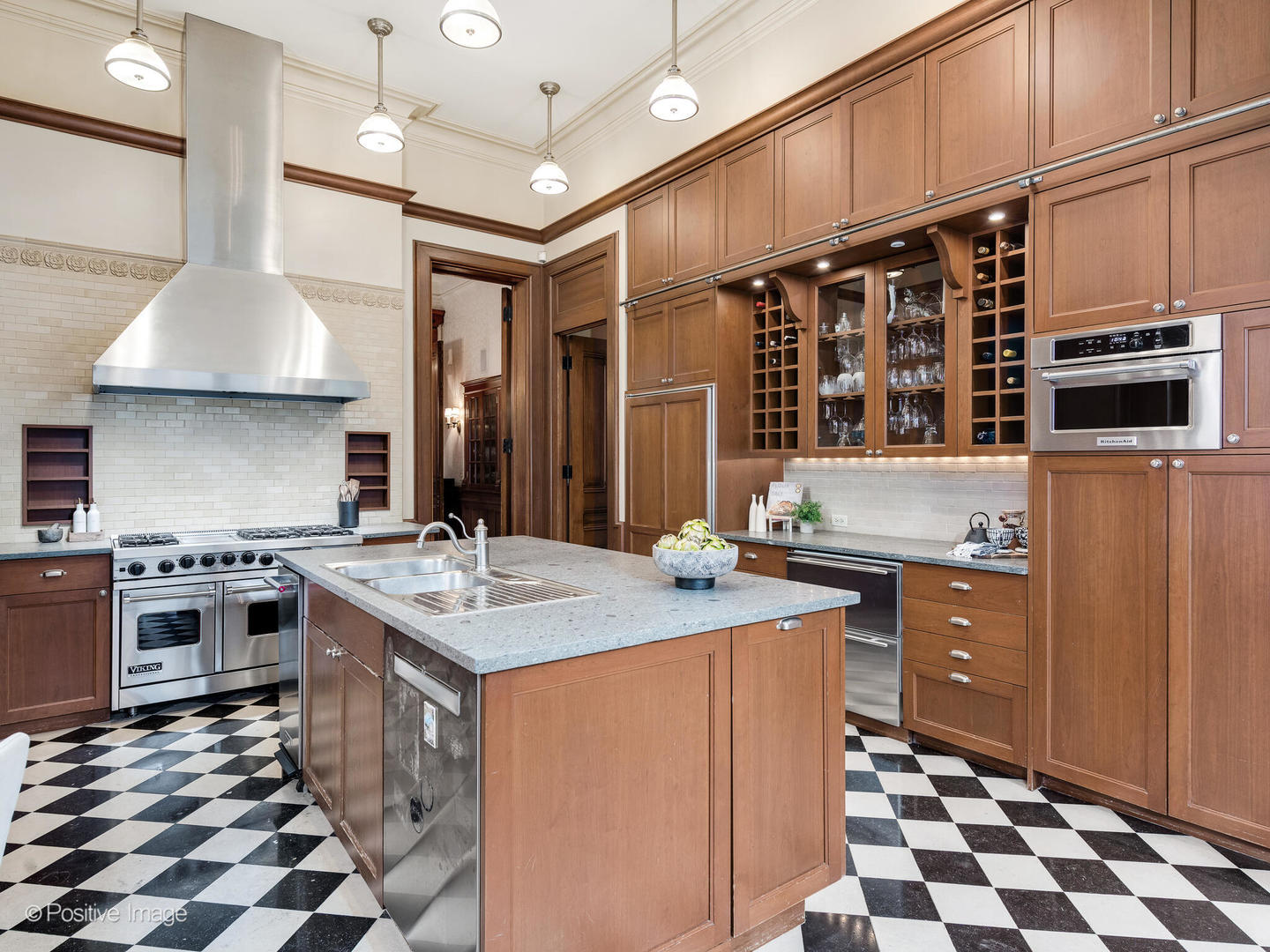 1454 N Dearborn Street