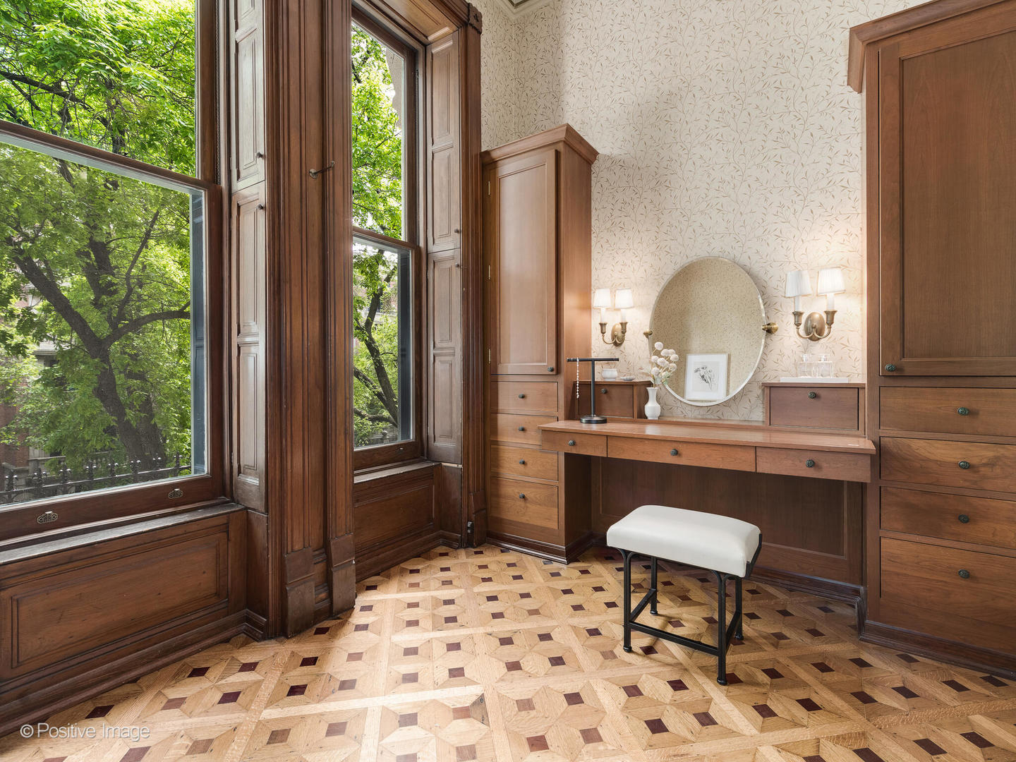 1454 N Dearborn Street