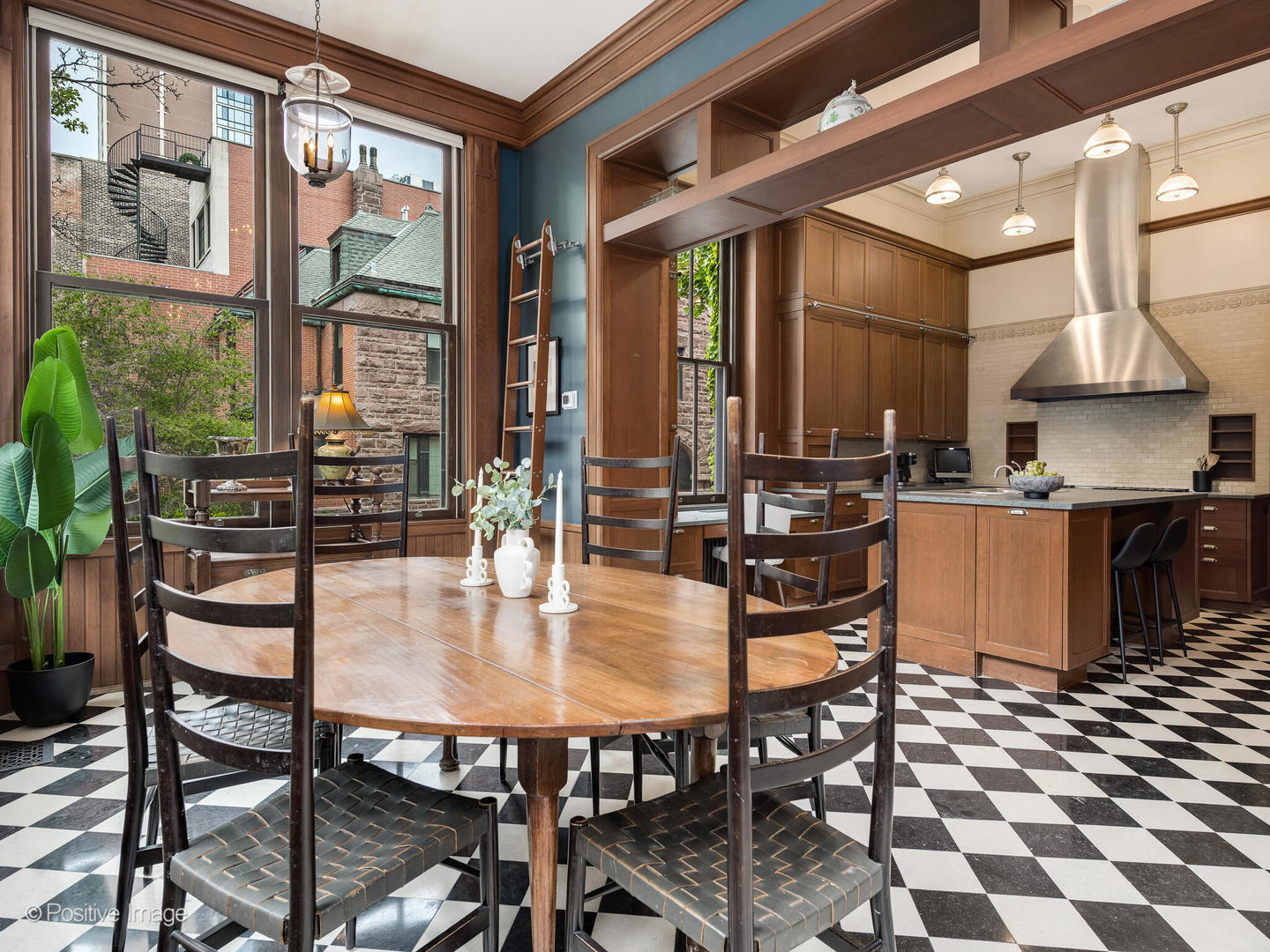 1454 N Dearborn Street