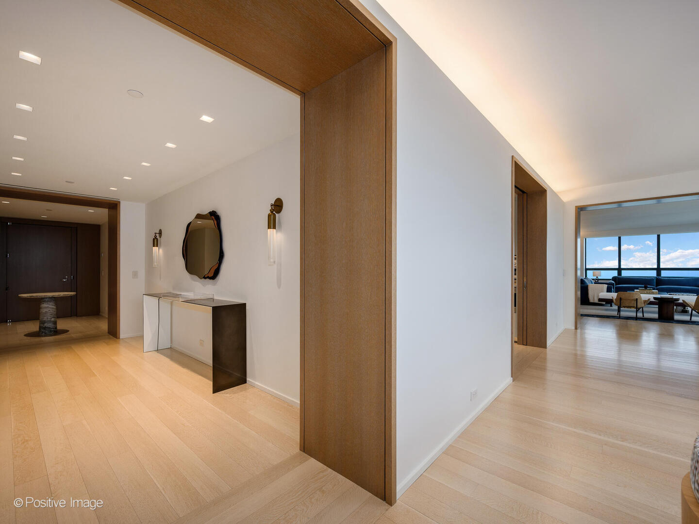 180 E PEARSON Street Unit: 3704-3705