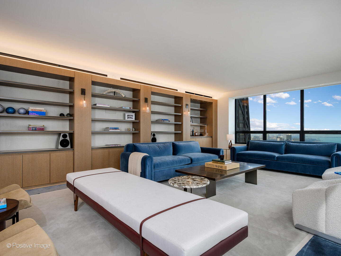 180 E PEARSON Street Unit: 3704-3705