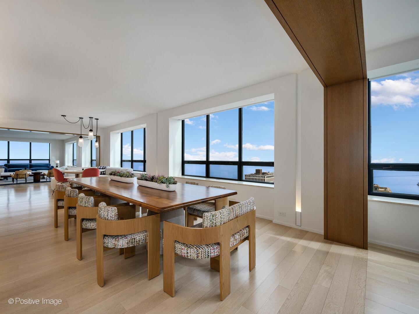 180 E PEARSON Street Unit: 3704-3705