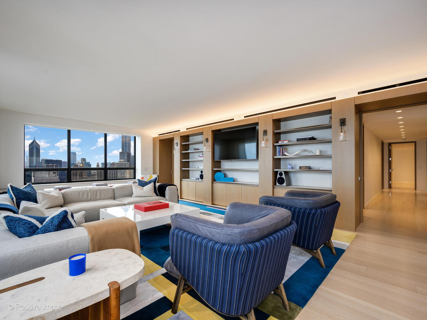 180 E PEARSON Street Unit: 3704-3705