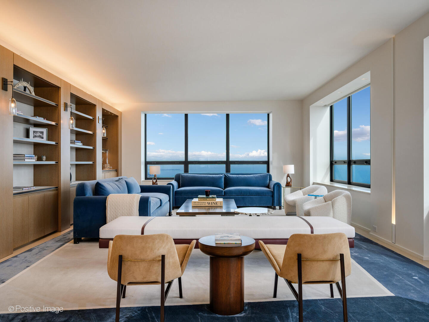 180 E PEARSON Street Unit: 3704-3705