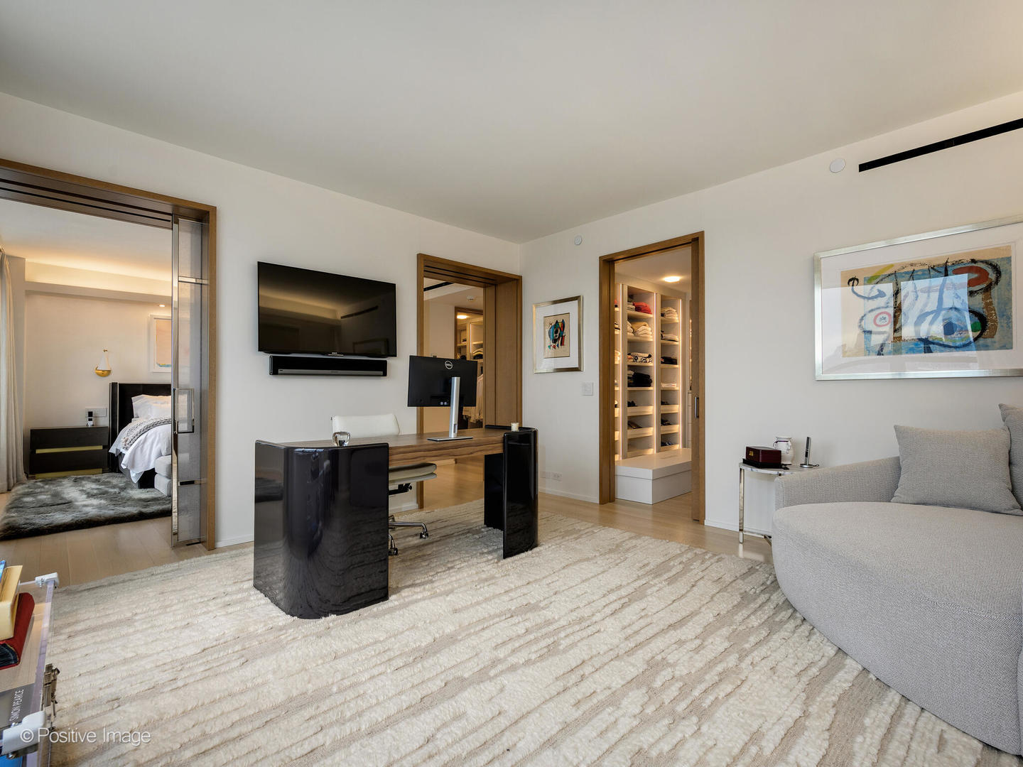 180 E PEARSON Street Unit: 3704-3705