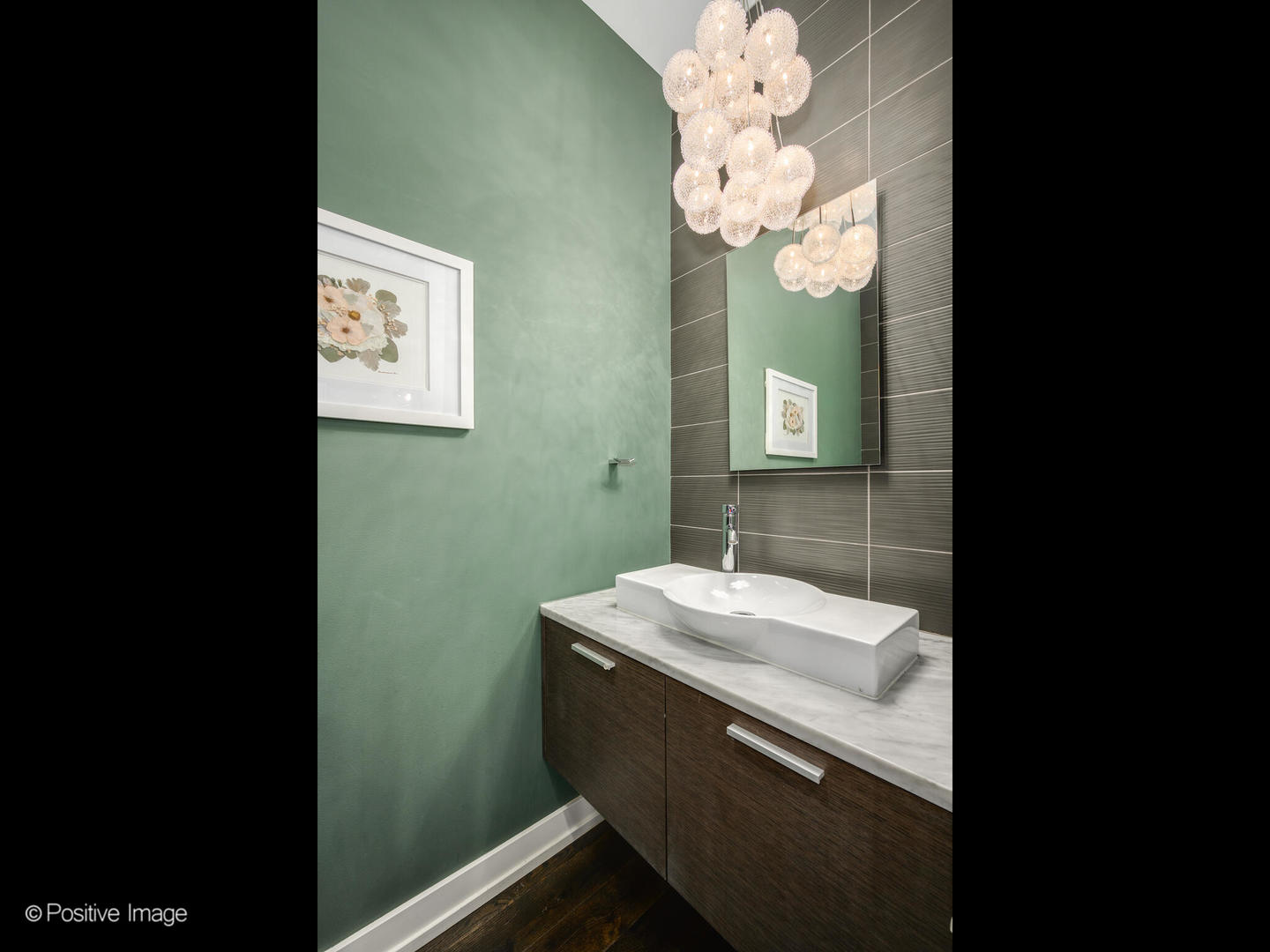 2335 W Lyndale Street Unit: 1