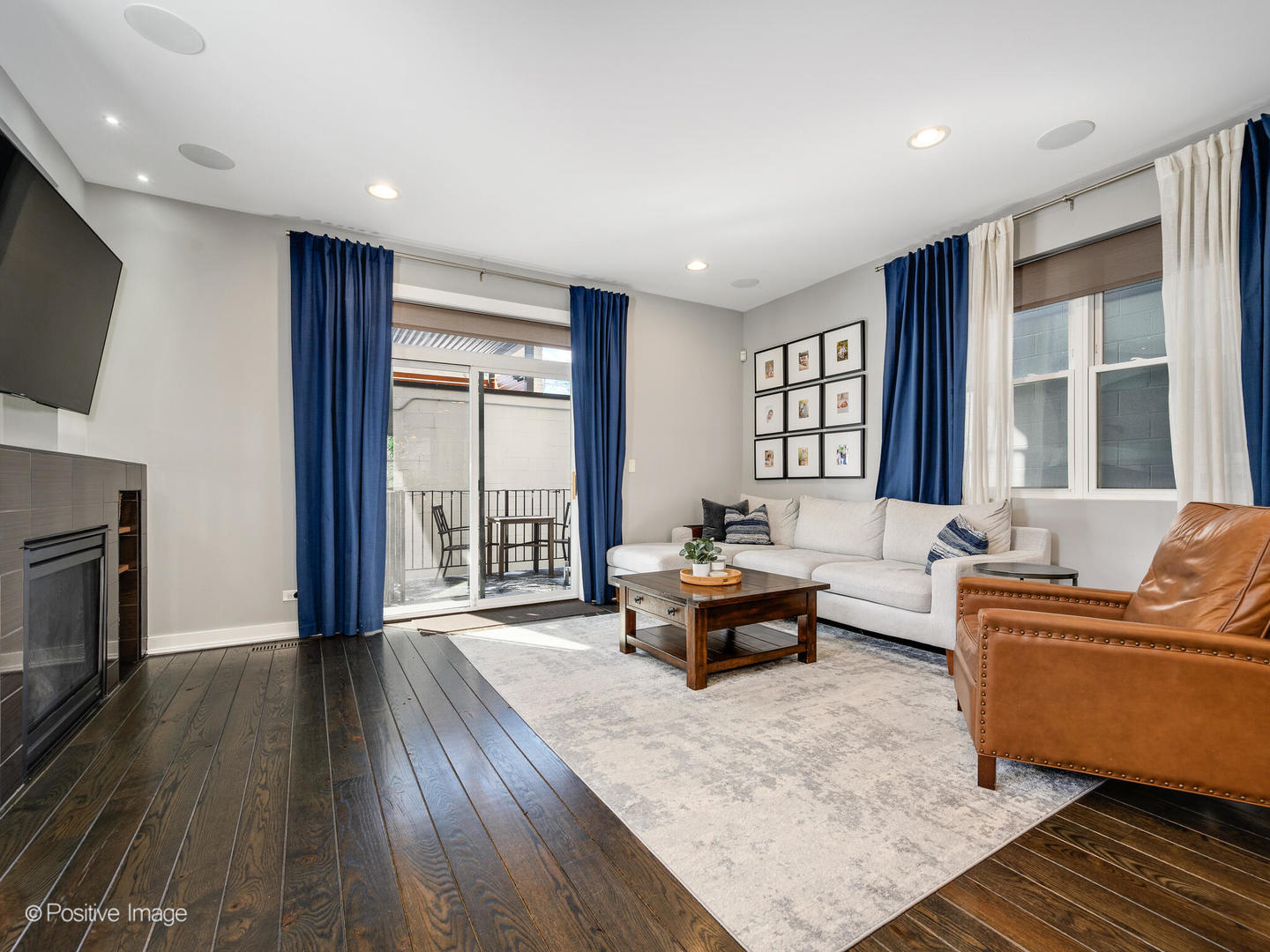 2335 W Lyndale Street Unit: 1