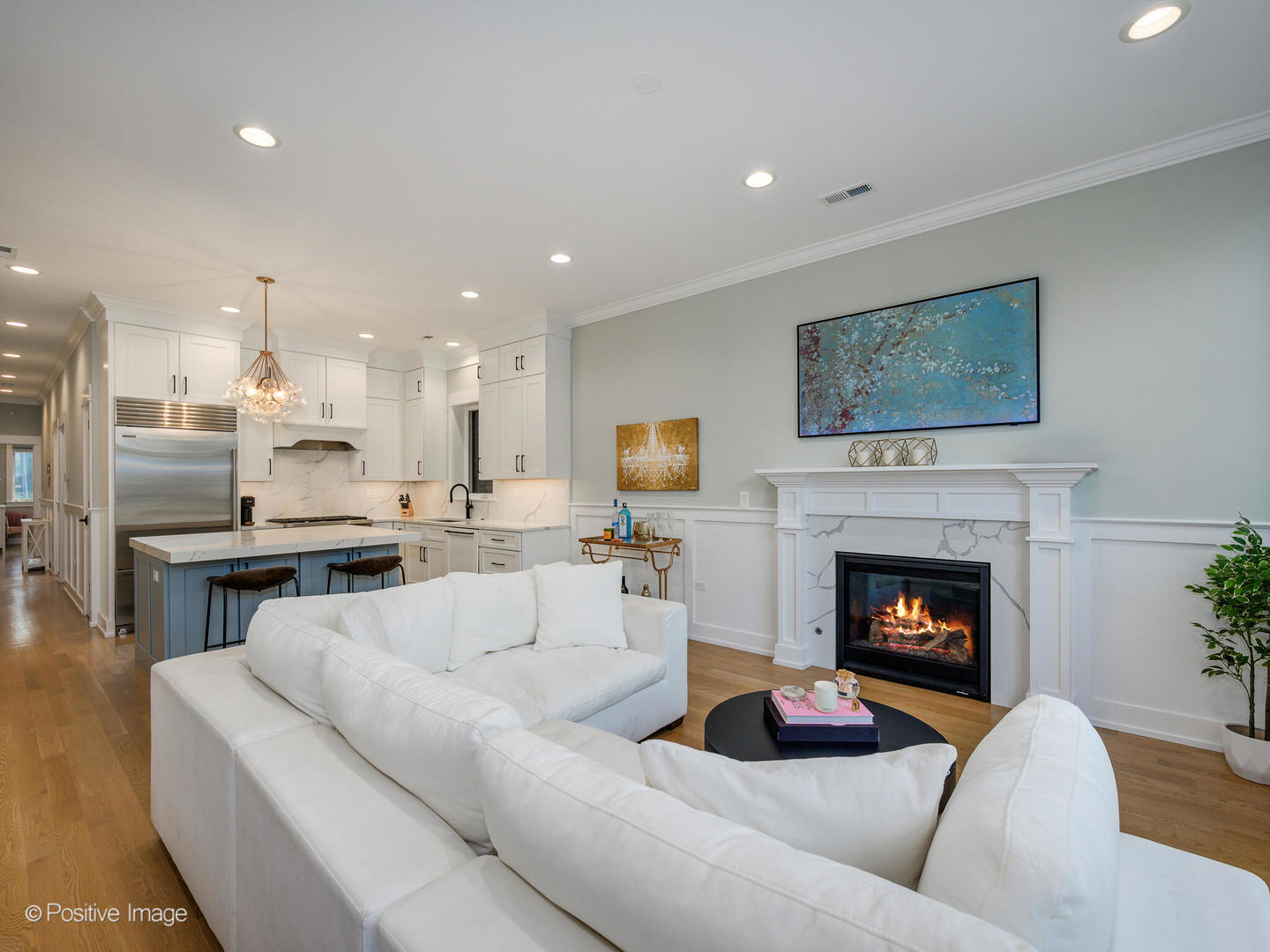 2143 N Racine Avenue Unit: 2