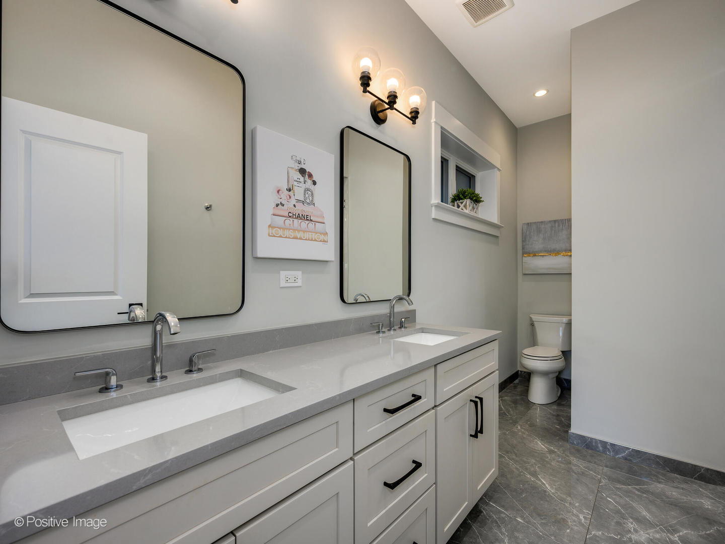 2143 N Racine Avenue Unit: 2