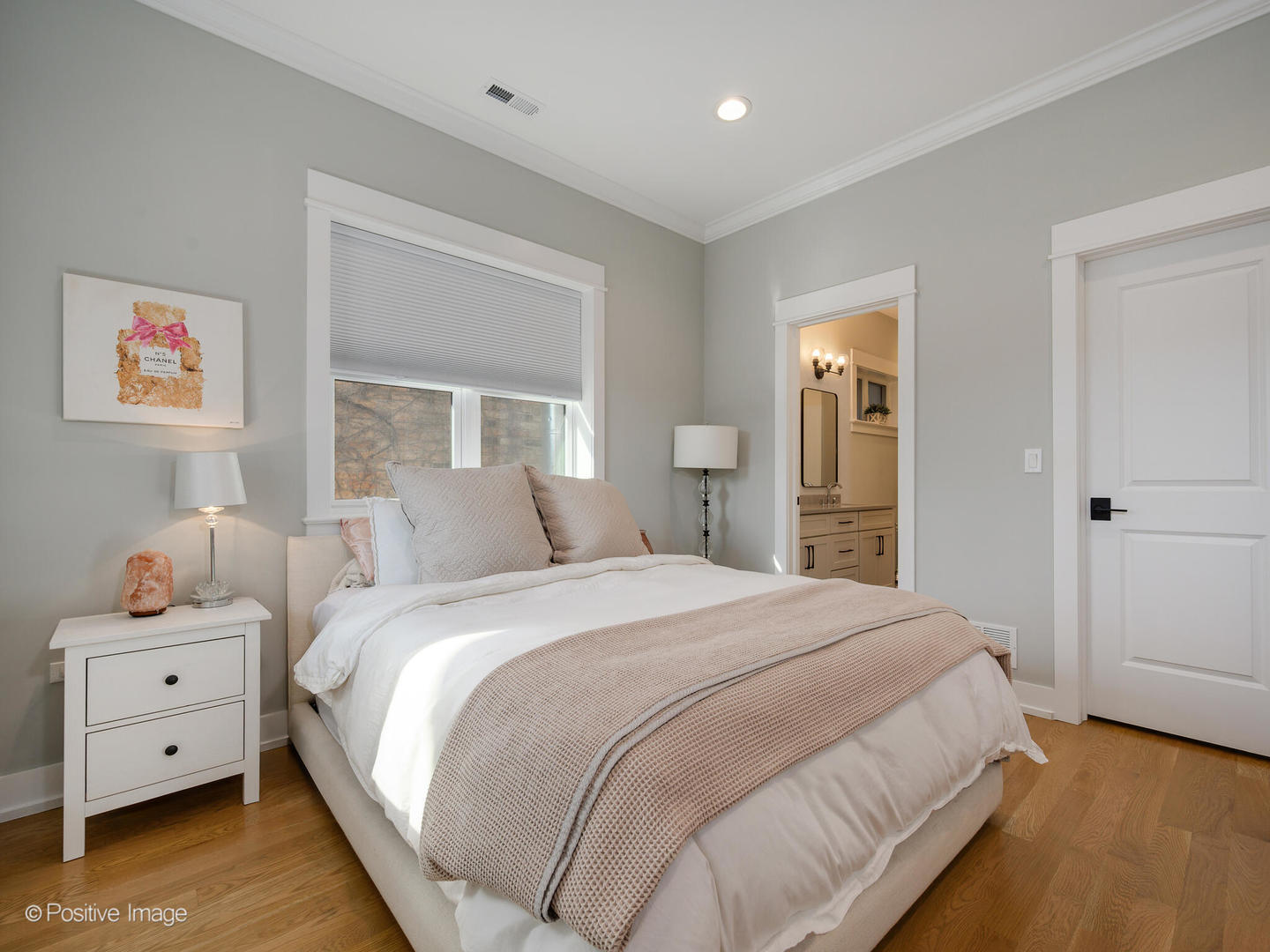 2143 N Racine Avenue Unit: 2