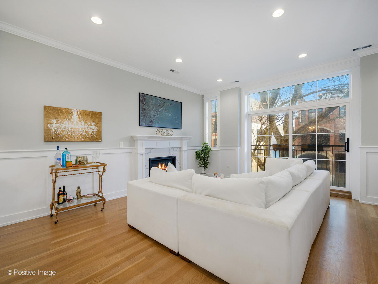 2143 N Racine Avenue Unit: 2