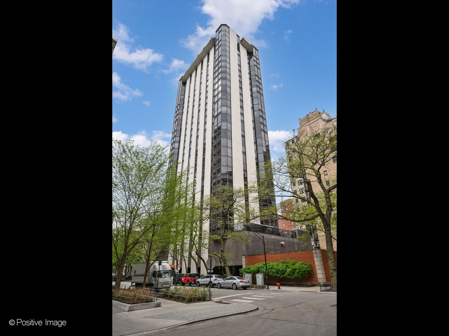 1310 N Ritchie Court Unit: 11C